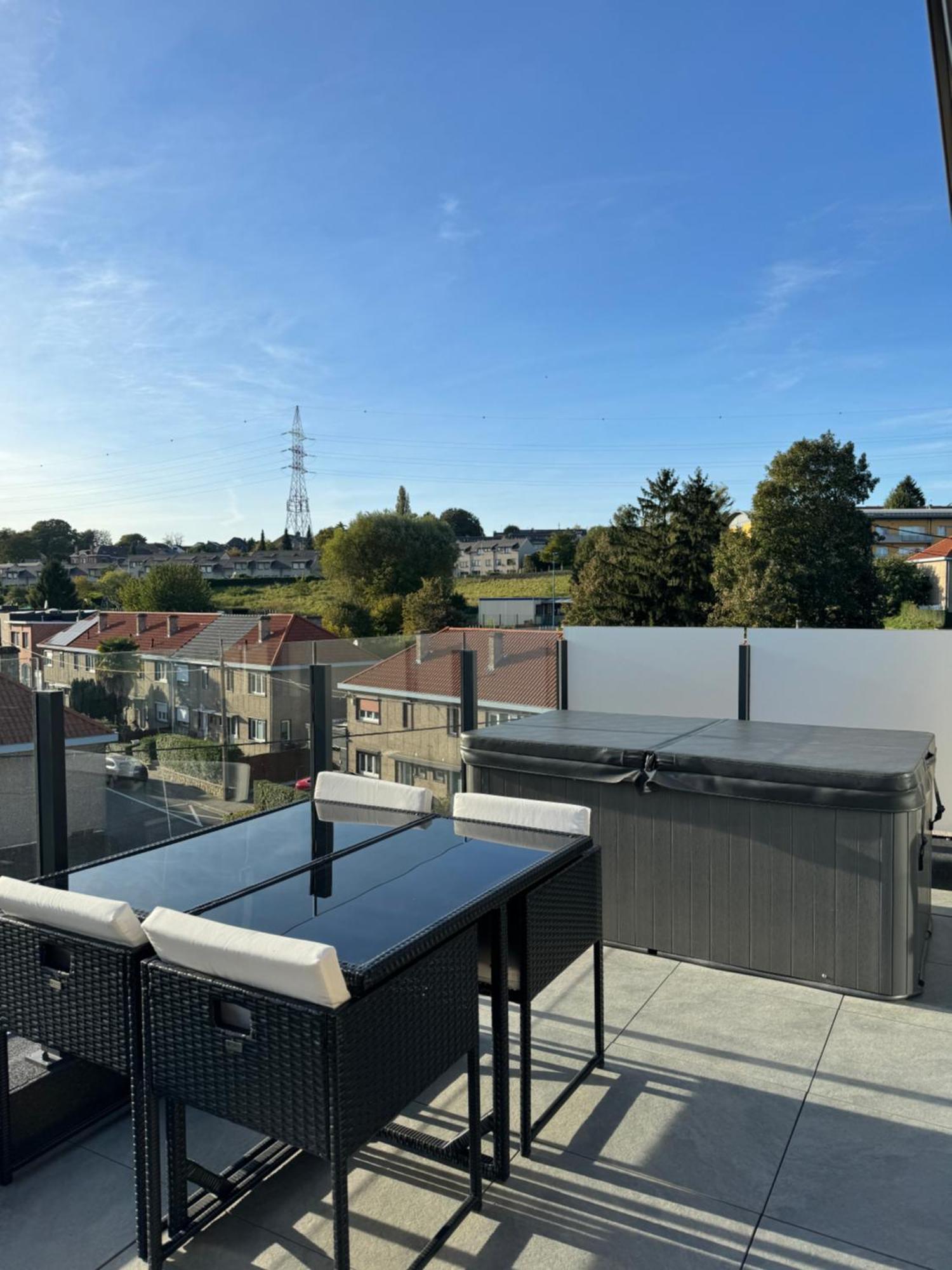Apartament Liege Luxe & Jacuzzi Sous Les Etoiles Saint-Nicolas  Zewnętrze zdjęcie