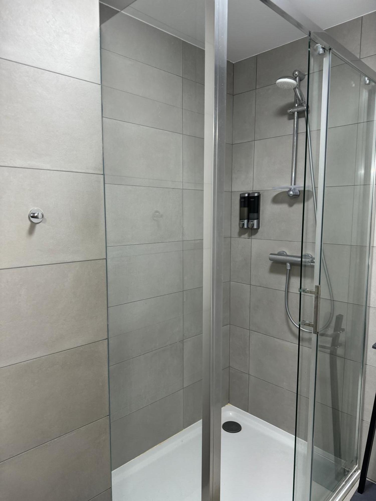 Apartament Liege Luxe & Jacuzzi Sous Les Etoiles Saint-Nicolas  Zewnętrze zdjęcie
